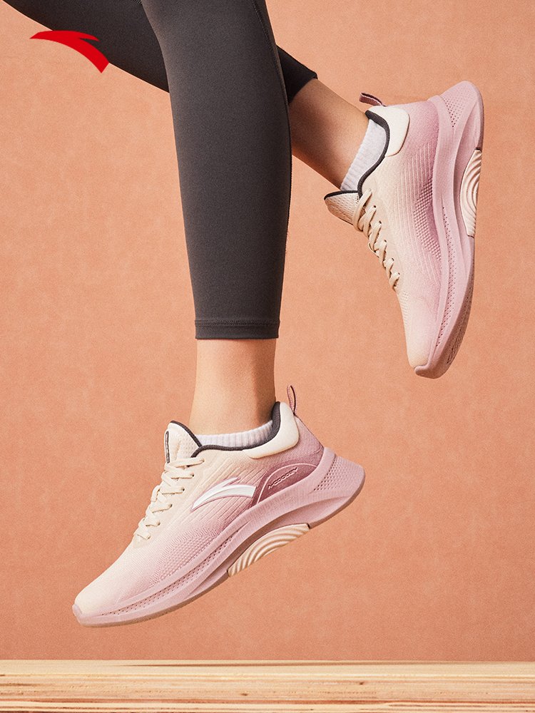 A 5-percent jogging shoe girl, 2023