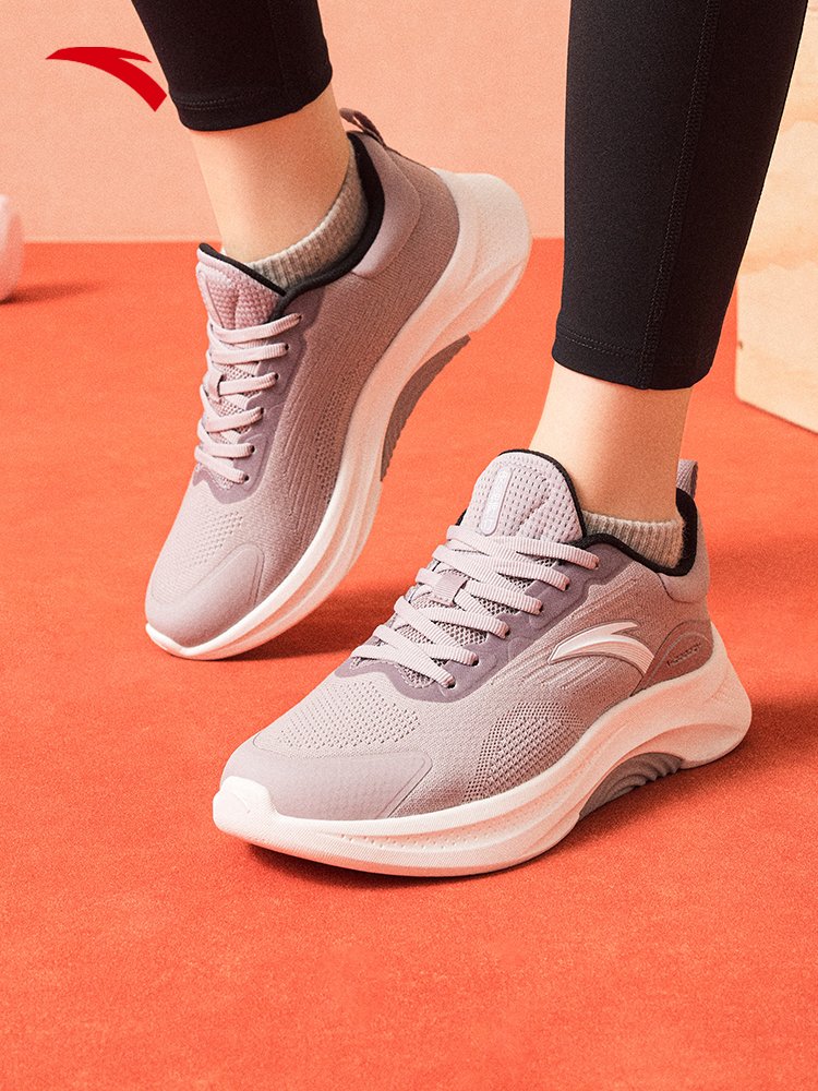 A 5-percent jogging shoe girl, 2023