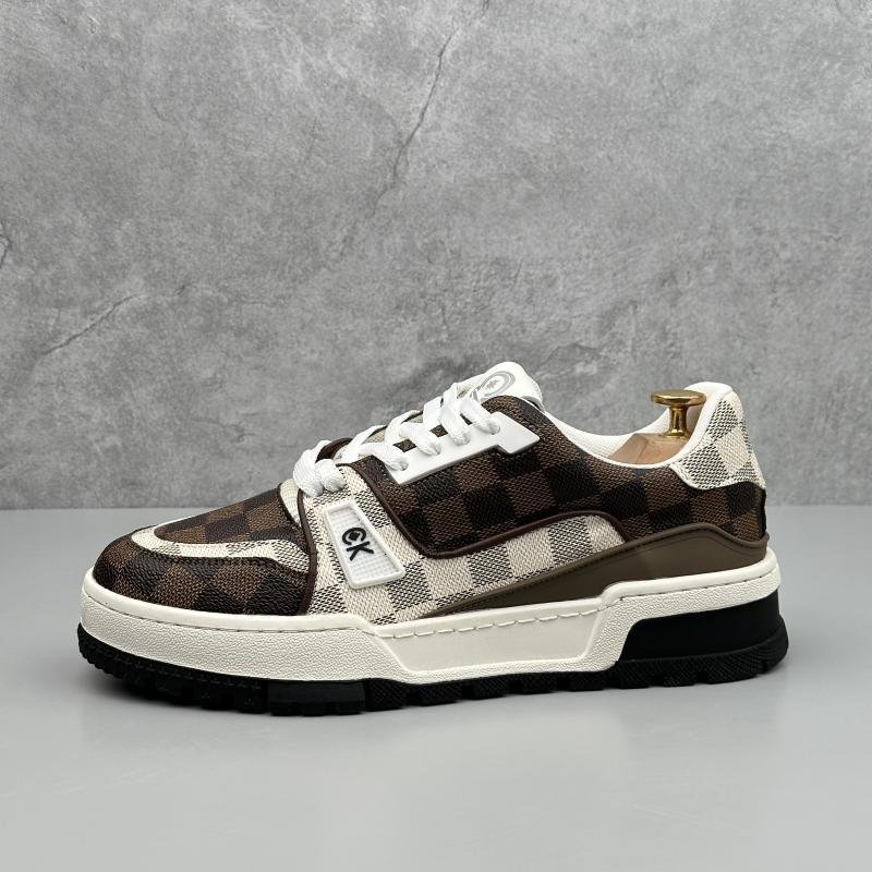 2024 Fashion design new men's autumn and winter leisure sports shoes soft sole wear-resistant leisure skateboard shoes