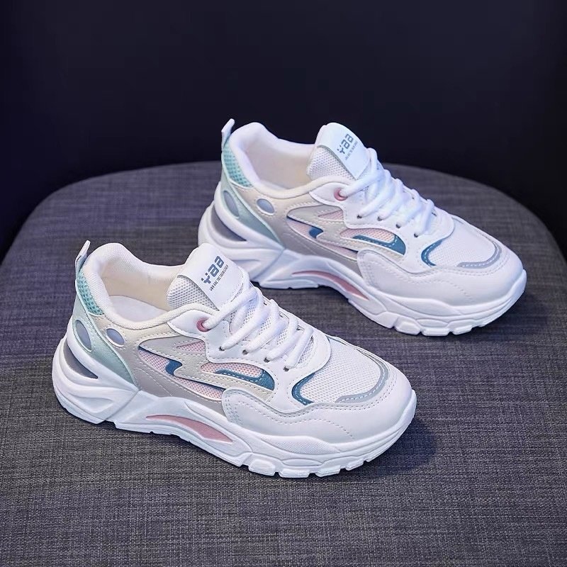 Old man's shoes and girls' shoes lighten up the tremors, white shoes 2024 new fall