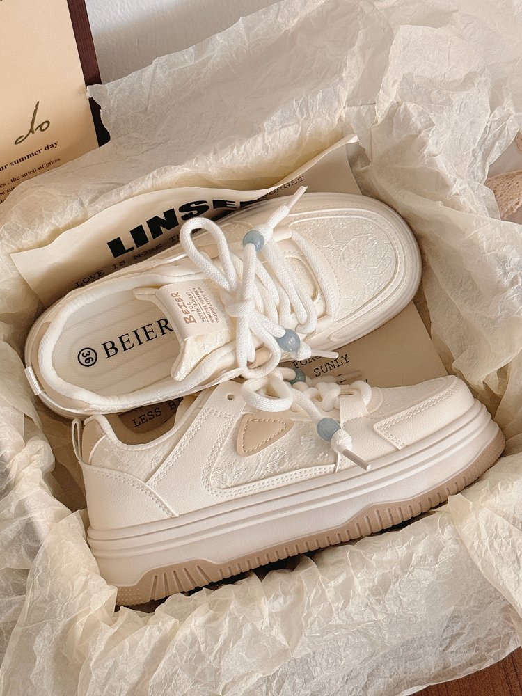 A new 2024 for the little white shoe girl with a dress and a pair of shoes and shoes for the kids