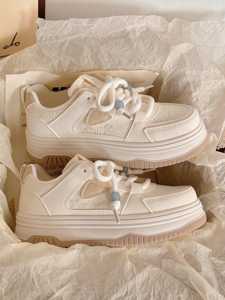 A new 2024 for the little white shoe girl with a dress and a pair of shoes and shoes for the kids
