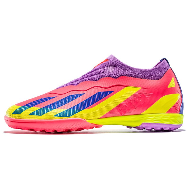 Fast delivery 34-44 size colorful soccer shoes professional customized size men football shoes for training