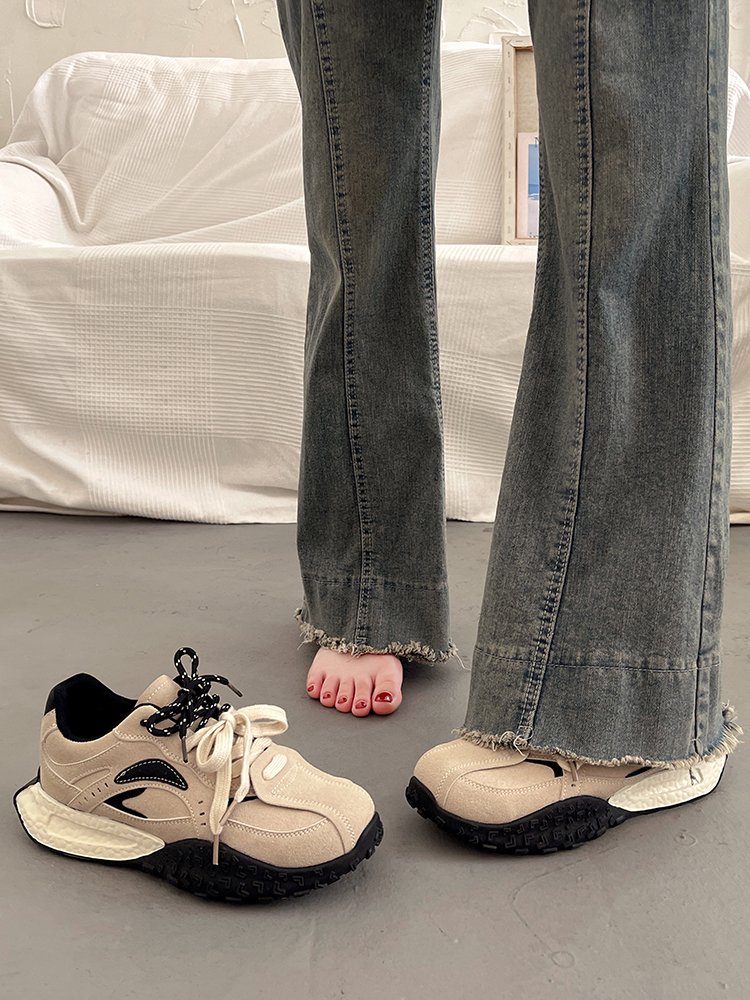 The big, small, thick old man's shoes