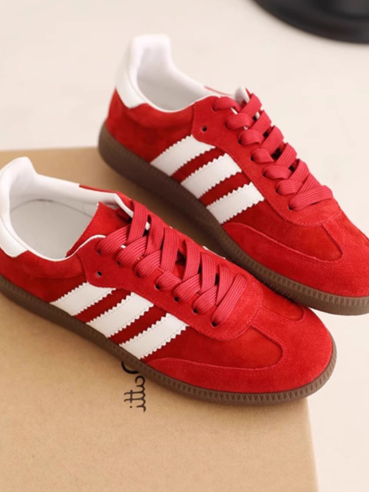 Light red, thick, red, red, red, red, red, red, red, red, red, red, red, red, red, red, red, red, red, red, red, red, red, red, red, red, red, red, red, red, red, red, red, red, red, red, red, red, red, red, red, red, red, red, red, red, red, red