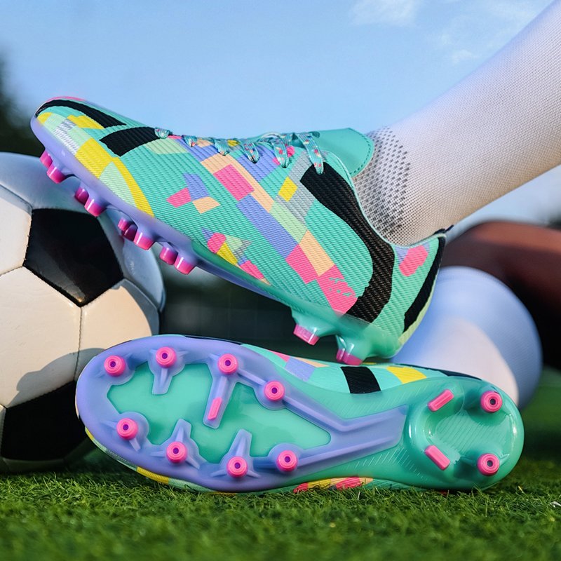 Fashion Trend Custom Wear-resistant Football Shoes ODM OEM Men's Low Ankle Highly Professional Sports Sneakers Soccer Shoes