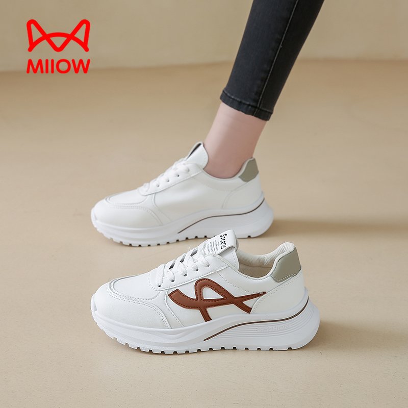The cat's shoes are 2024 new