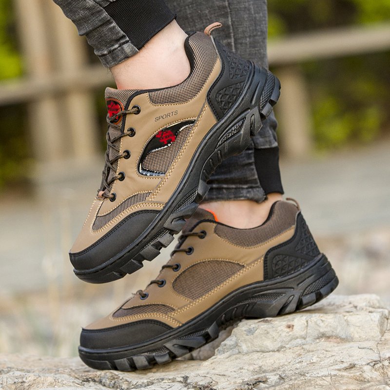 Working men's shoes work in the autumn outdoors, water-proof sports, air and light to climb
