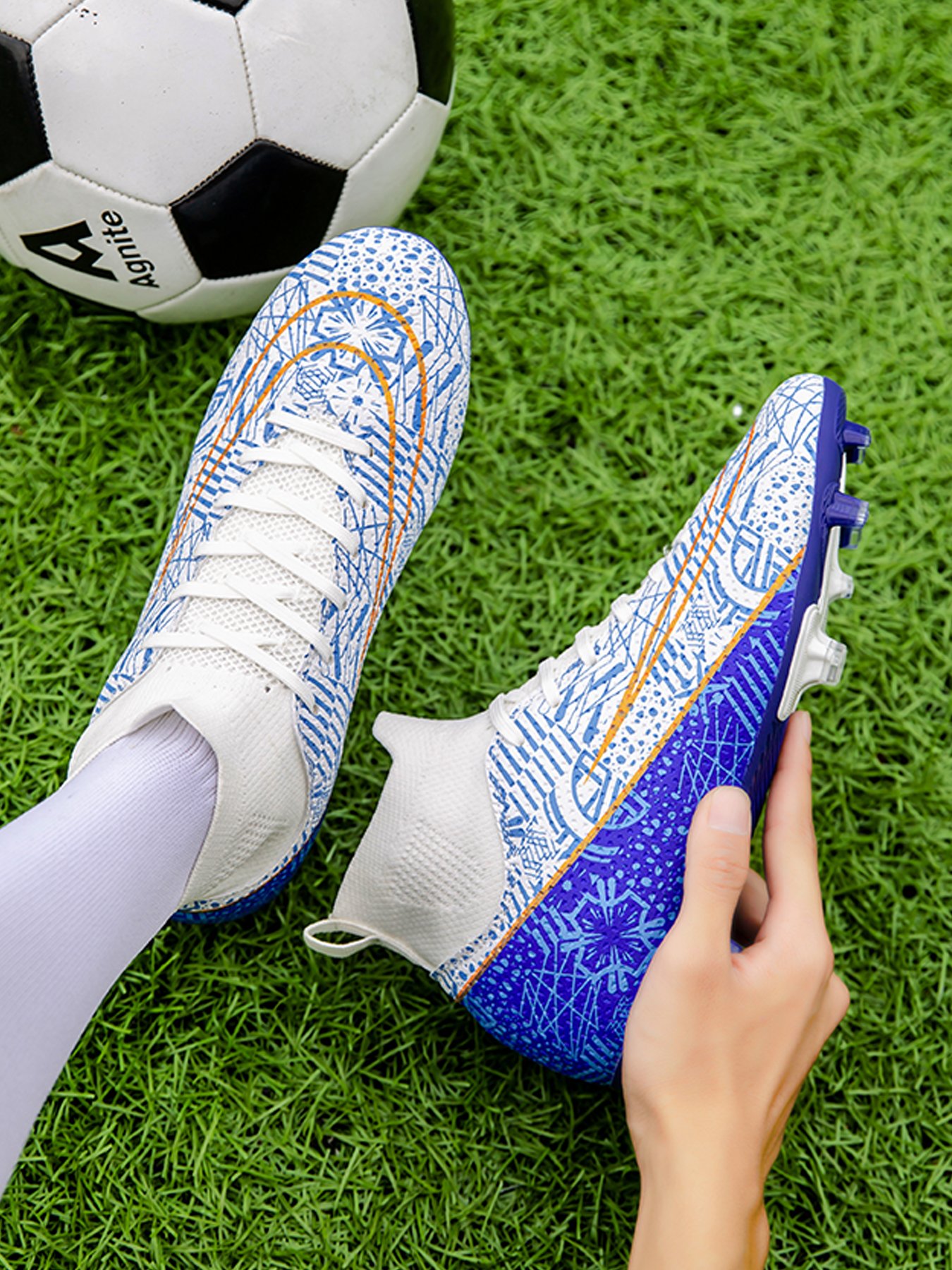 High quality factory customized hot selling long nail broken nail anti slip football shoes customized football shoes popular