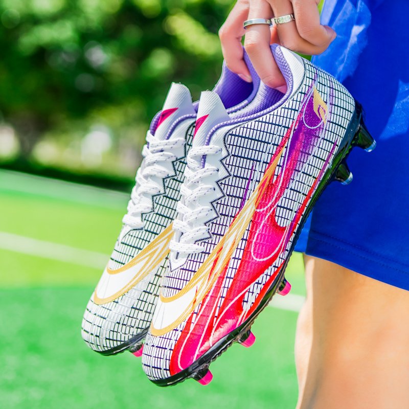 Hot Selling Soccer Shoes High Quality TF Type Professional Training Football Shoes Men Sports Shoes Soccer Boots for Men