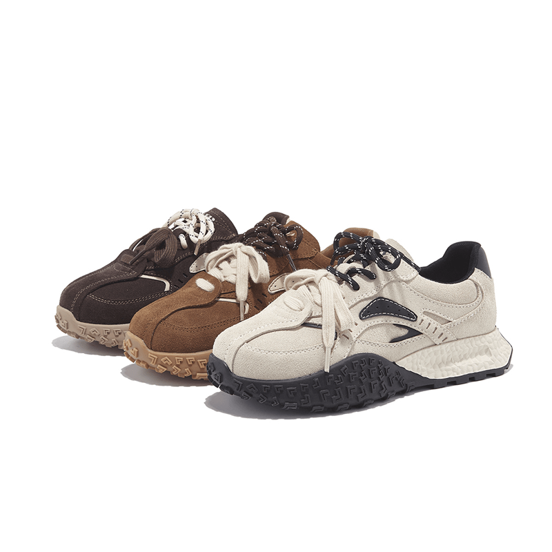 Skinny-shoe-shoe-shoe-skinned white-shoe-shoe-skinned in autumn 2024