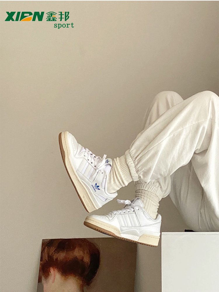 Adidas Adidas is the same pair of ENTRAP sports shoes