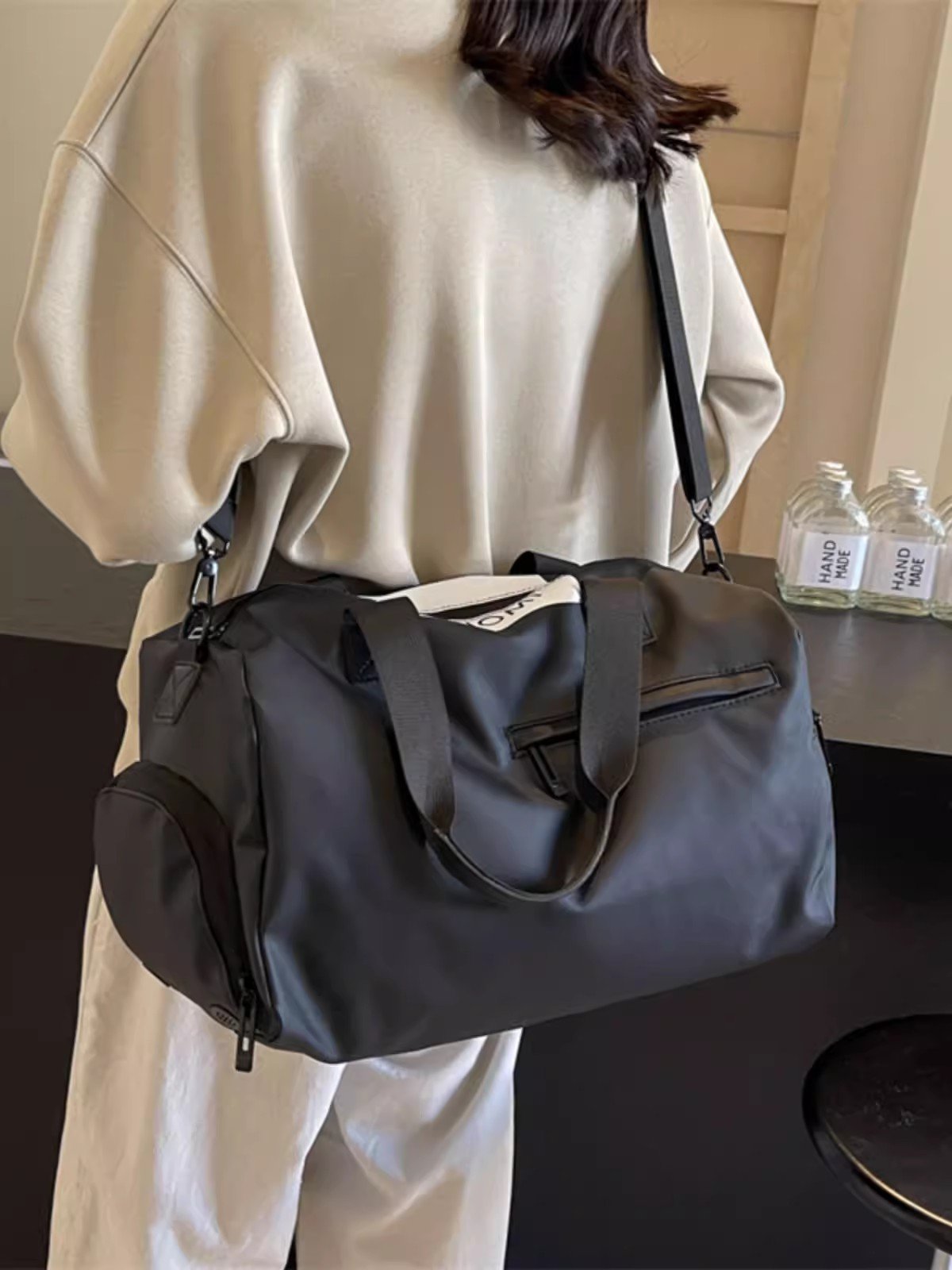 Men ' s gym bag, dry, wet, separate travel bag, light and heavy handbags