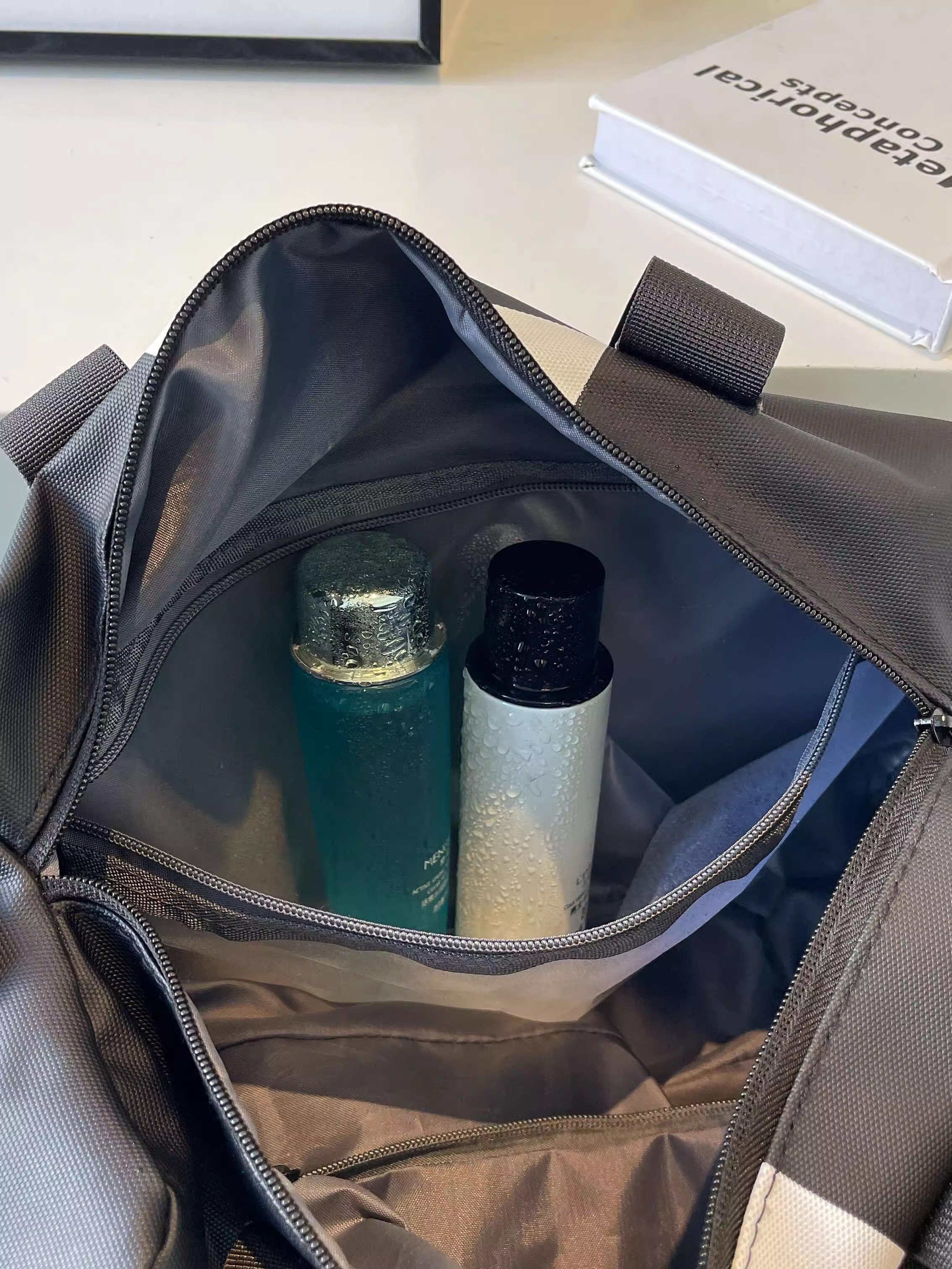 Men ' s gym bag, dry, wet, separate travel bag, light and heavy handbags