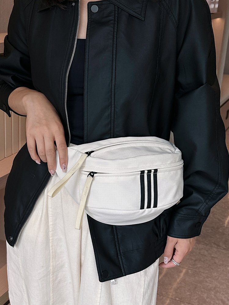 japanese-tide retro-rehabilitated pecs for both men and women, with a slant-in thong and a slant bag for women