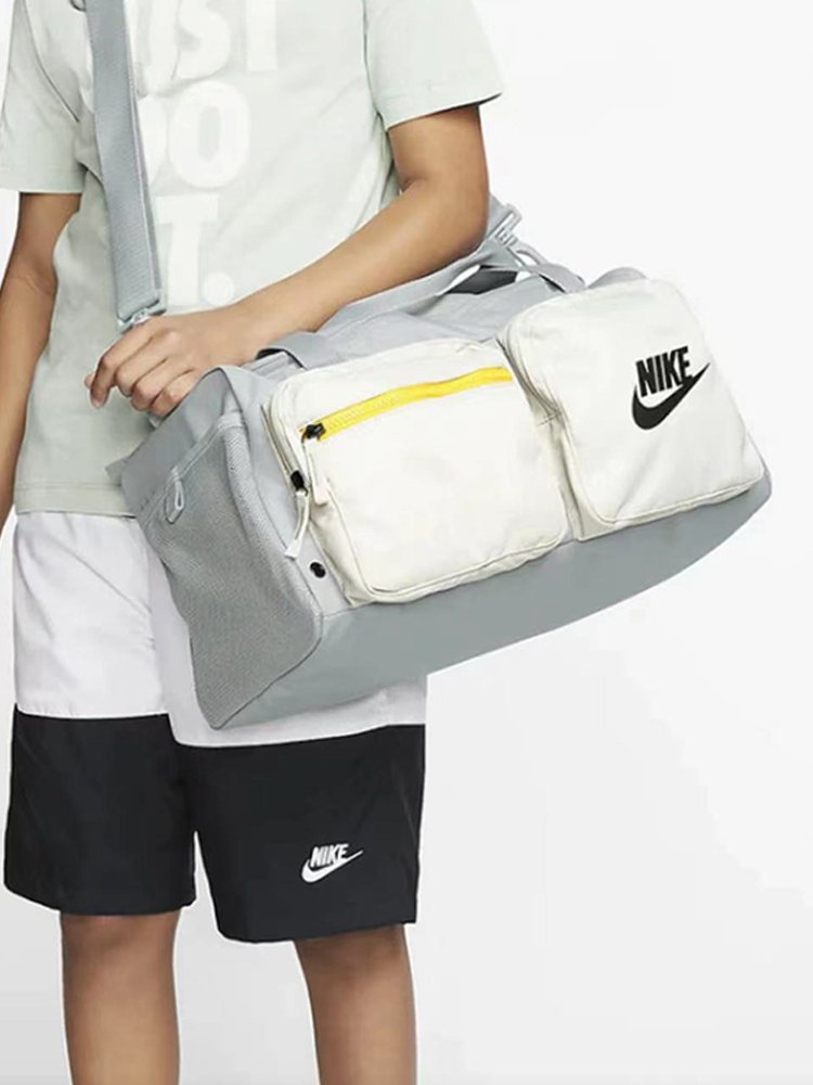Nikenik trained a one-capable one-shoulder backpack with an outdoor sports bag of BA6169