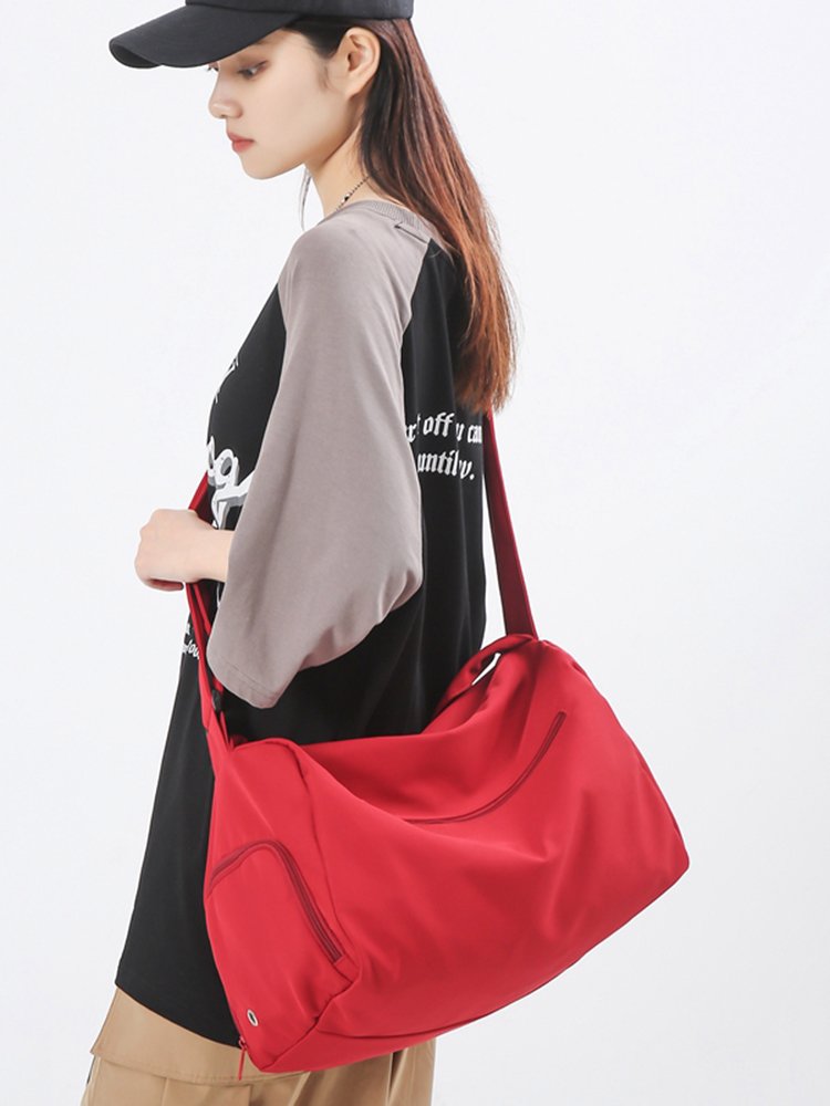 Recreational sports, one-shoulder slash, large-capacity waterproof travel bag for women, and a dry, wet separation gym kit for couples