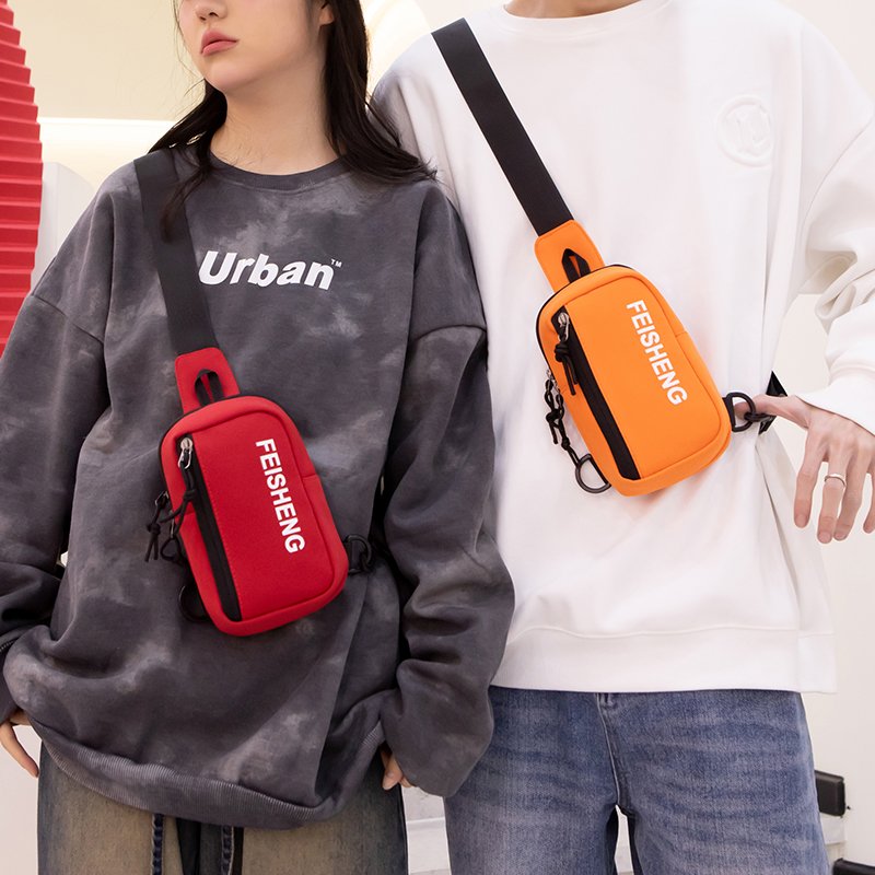 slipped-bag male-tweet-painted-in-the-day mobile phone bag for female leisure students