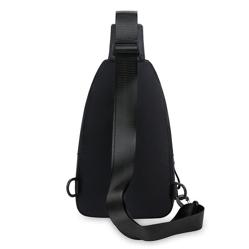 The Korean version of a new large-capacity man's chest bag, an Oxford water-resistant one-shoulder slasher bag, multi-purpose tide-recreation kit