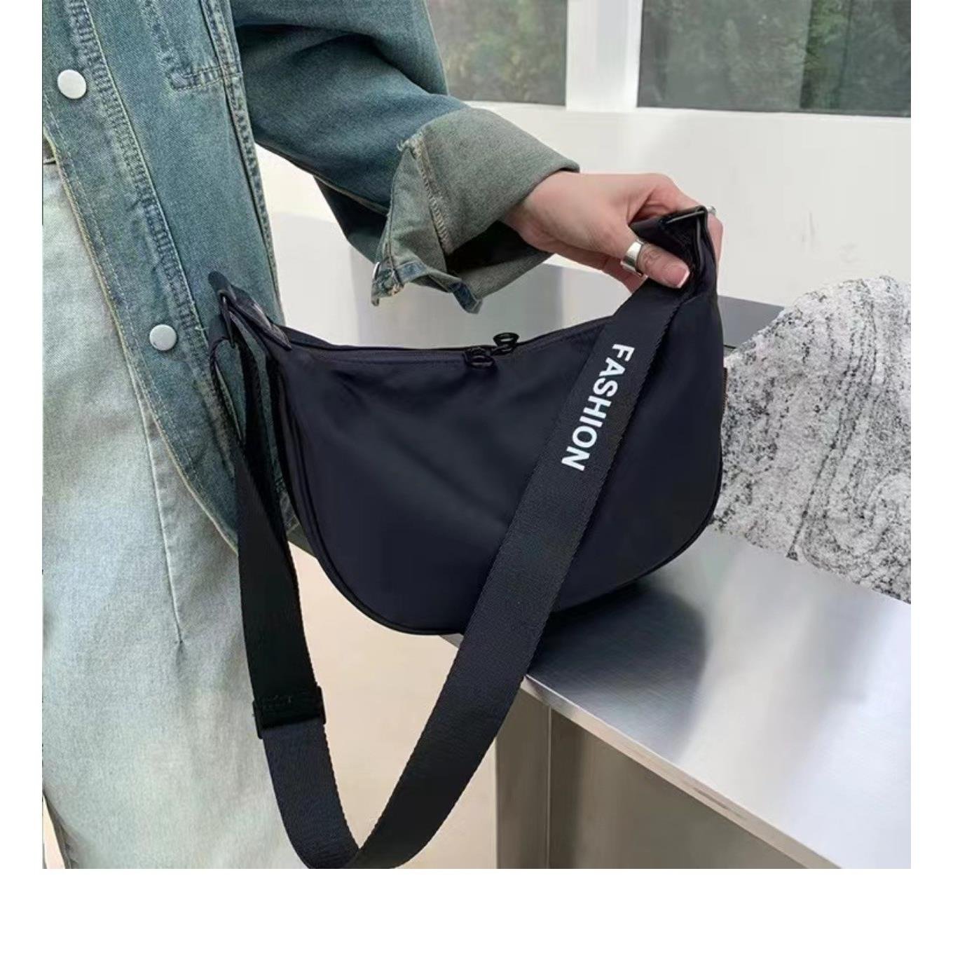Waterproof Oxford with a large capacity of dumplings, a small group of girls with a full range of leisure and sports