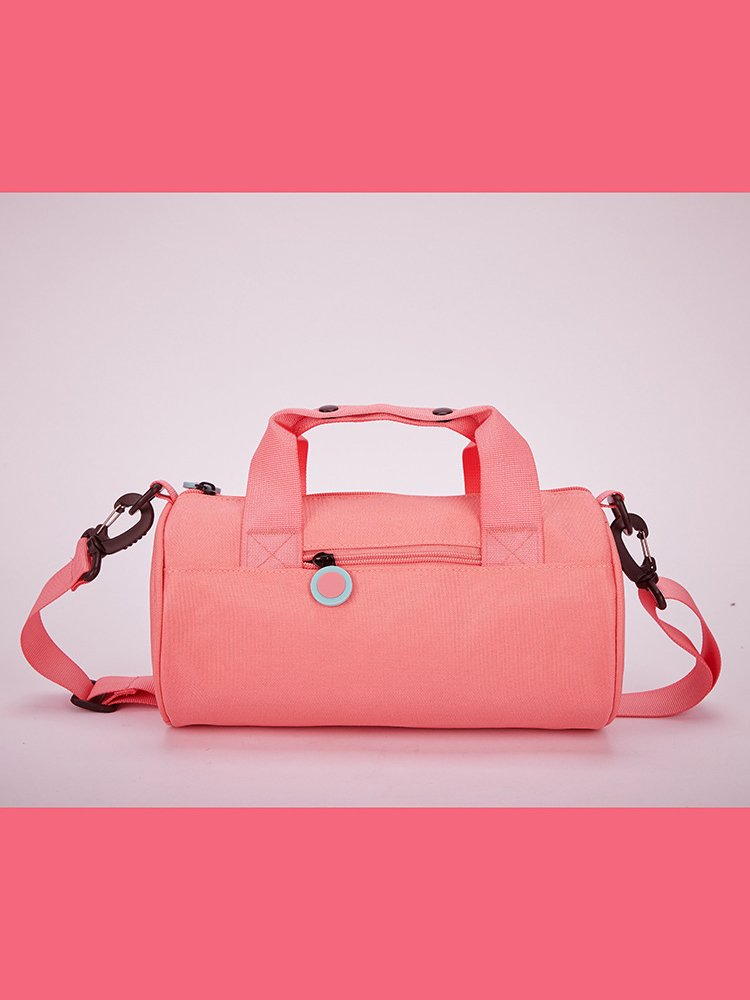 A large-capacity travel bag, a spare handbag bag, light exercise gear, cylindrical slash Kang-bao