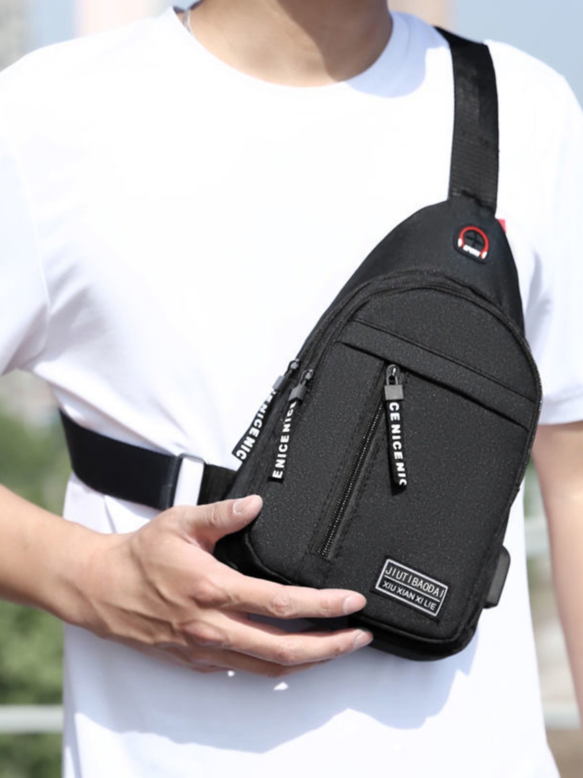 Chestbag male backpack 2024 new nylon nylon nymph nymphomous nymphatic nymphatic nymphatic nymphatic nymphatic nympic hympics hysteria