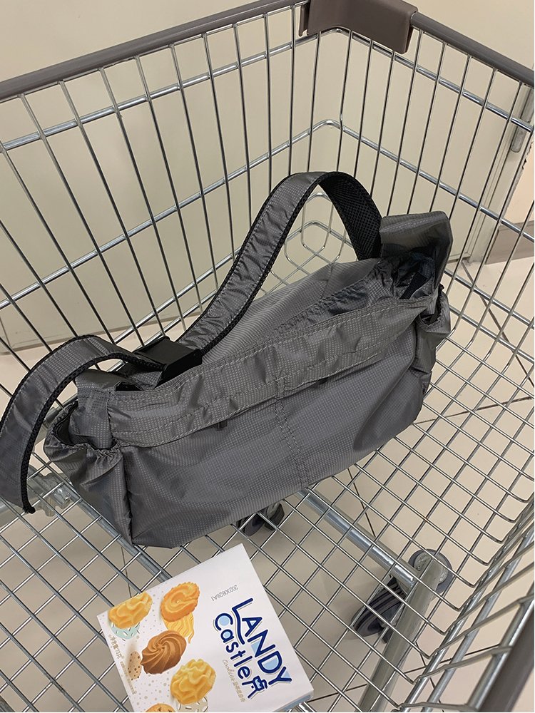 First seven home-made, high-capacity commuting packs, one-shoulder nylontot packs, male and female waterproof motors