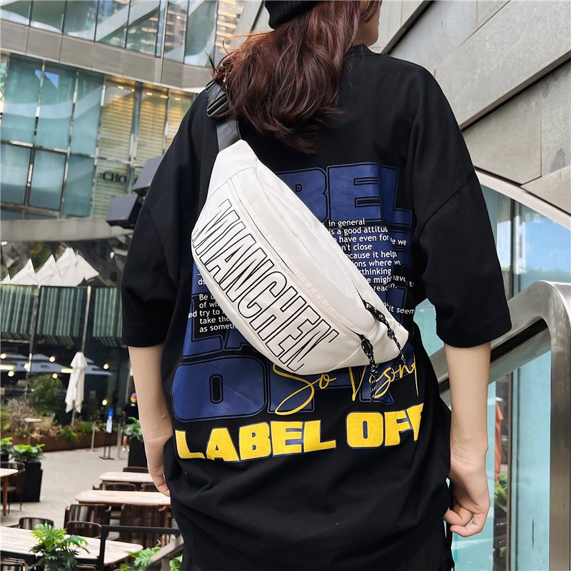 the stale chest bag, the man's one-shoulder backpack, the man's tweaked waist bag, the man's tweaked chest