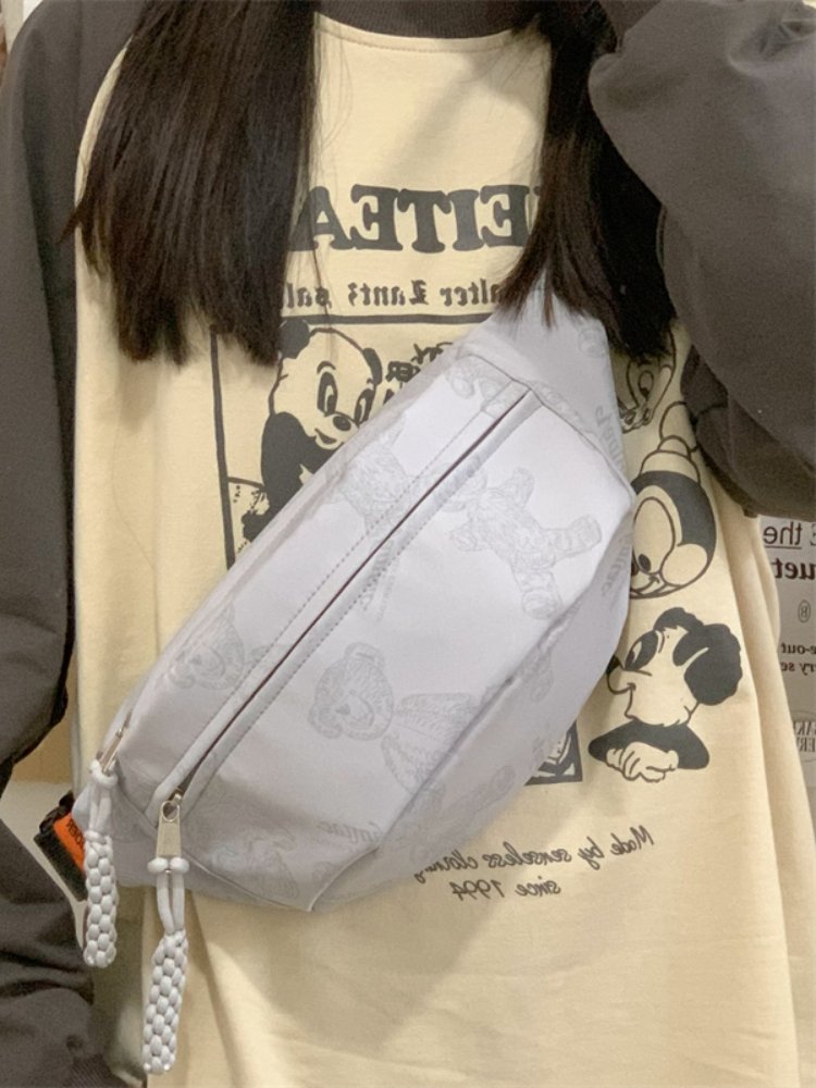 A small backpack with a large chest bag, a new 2024 for the rest of the world