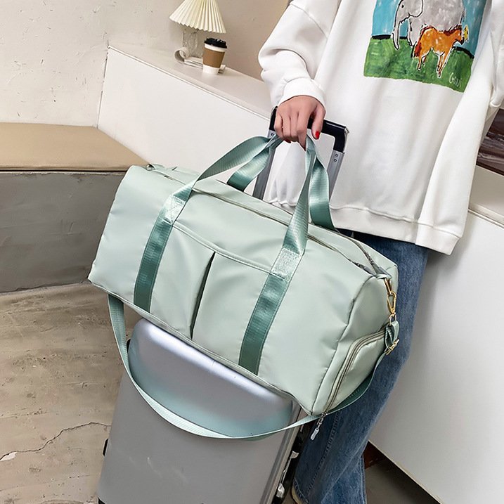 The new dry and wet separation sports bag for Yoga, a large-capacity travel kit for shoes with a simple, pure-colour gym
