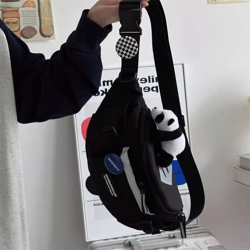 A new one-size-fits-all, one-shoulder-to-one-cap phone