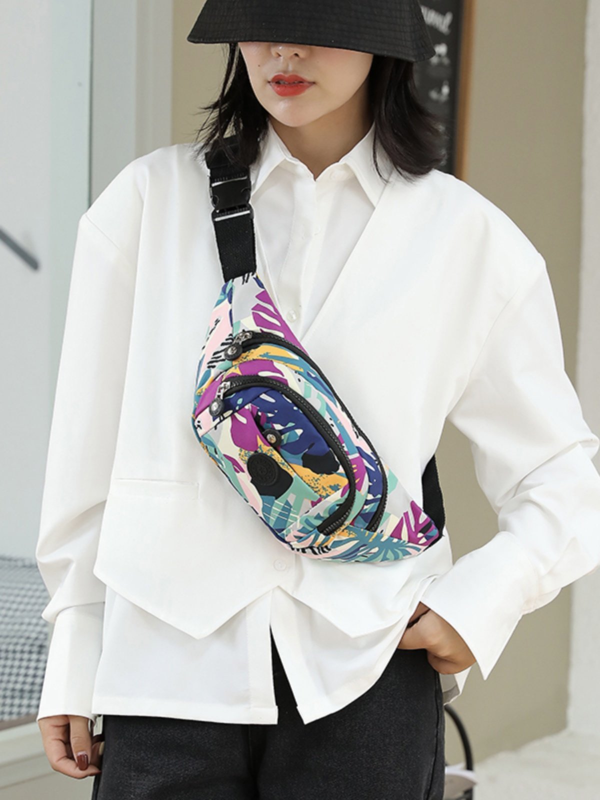 Ms. Multi-Purple Packer's 2023 new cashier's purse for the Outdoor Sports Kit Recreational Bag