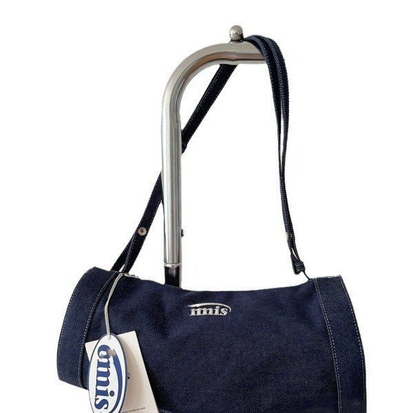Korea's small-scale design of a dazzling drum bag for both men and women, a single-shoulder hand-carved cowboy, and a simple exercise bag
