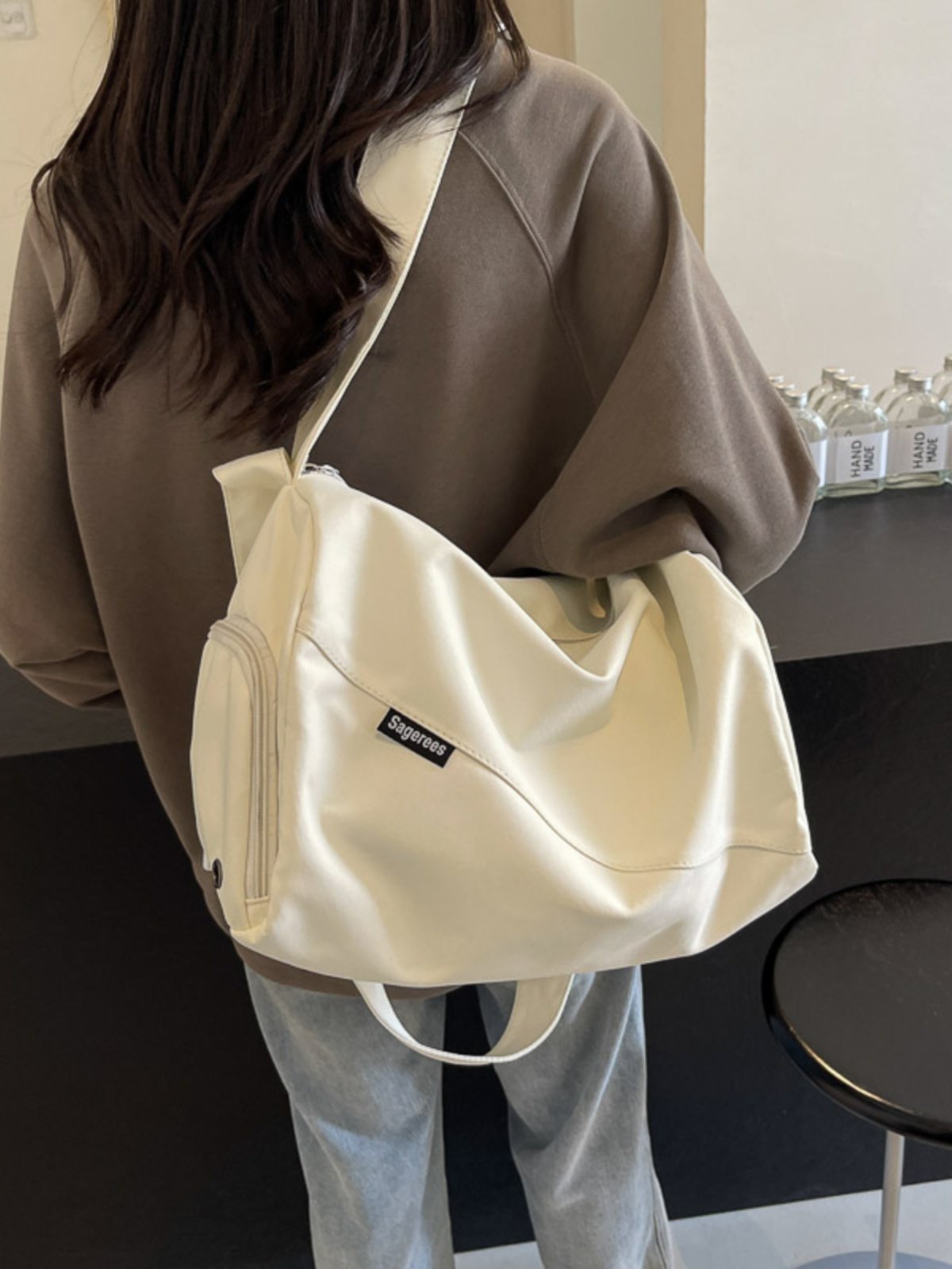 A new, large-capacity sports sports bag for girls in summer 2024
