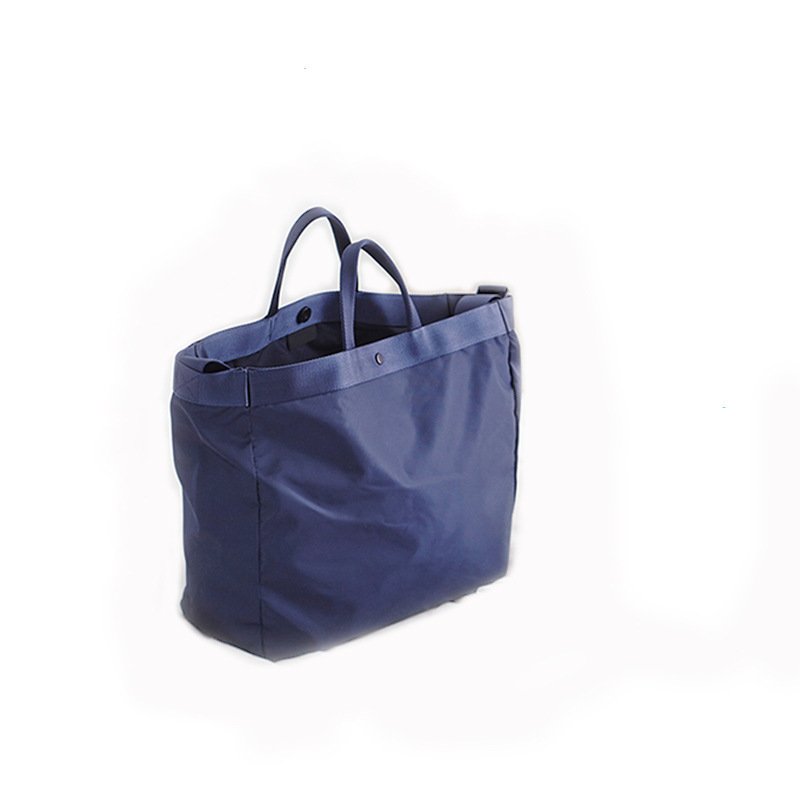 A large-capacity hand-carriage bag with a nylon super-recreational slant across the men's outdoors