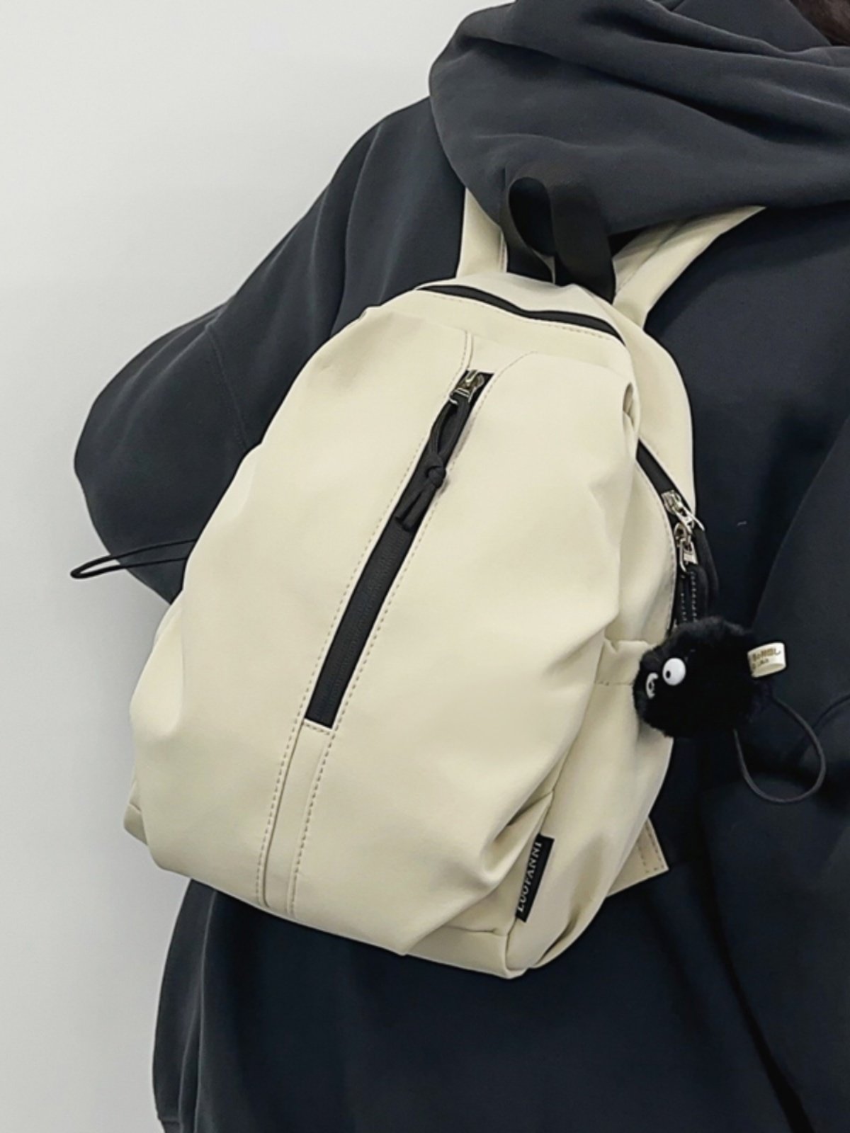 Two-shouldered girl travels easily, small-time traveler hiking packs, small hiking backpacks