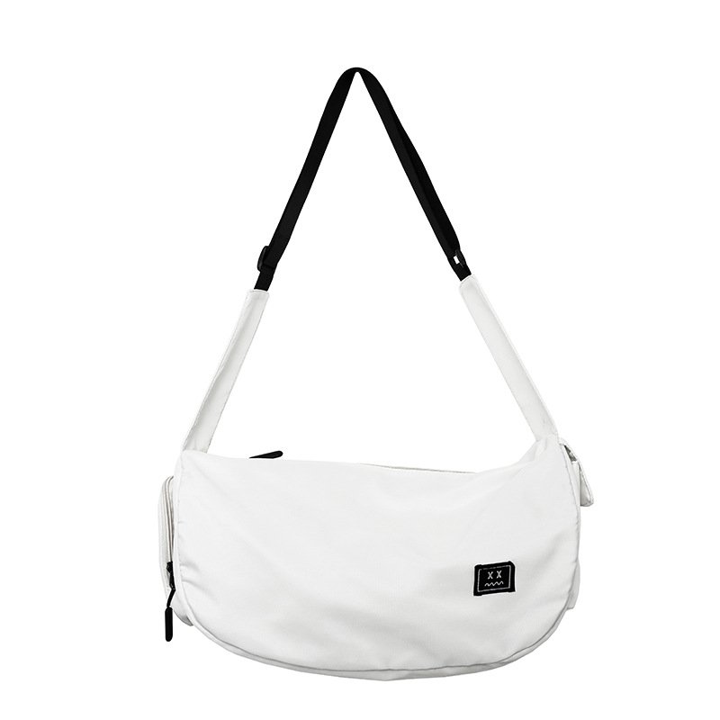 Gymnasium and Gymnasium Packs for a woman with a lot of light baggage for a man with a traveler's backpack