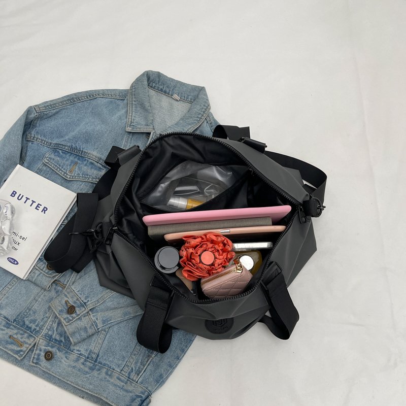 Waterproof short trip packs with a large capacity of light and dry-wet-separated swimming packs for women