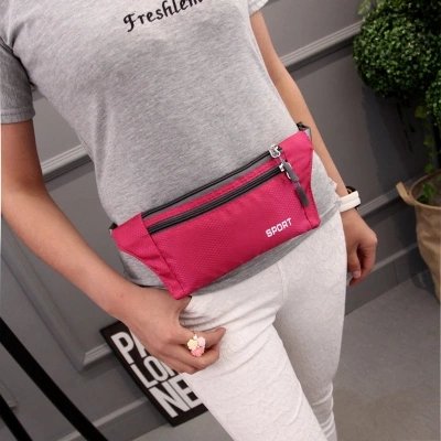 Men and women with water-proof kidneys and outdoor sports rags, women's mobile phones, men's pecs, men's purses