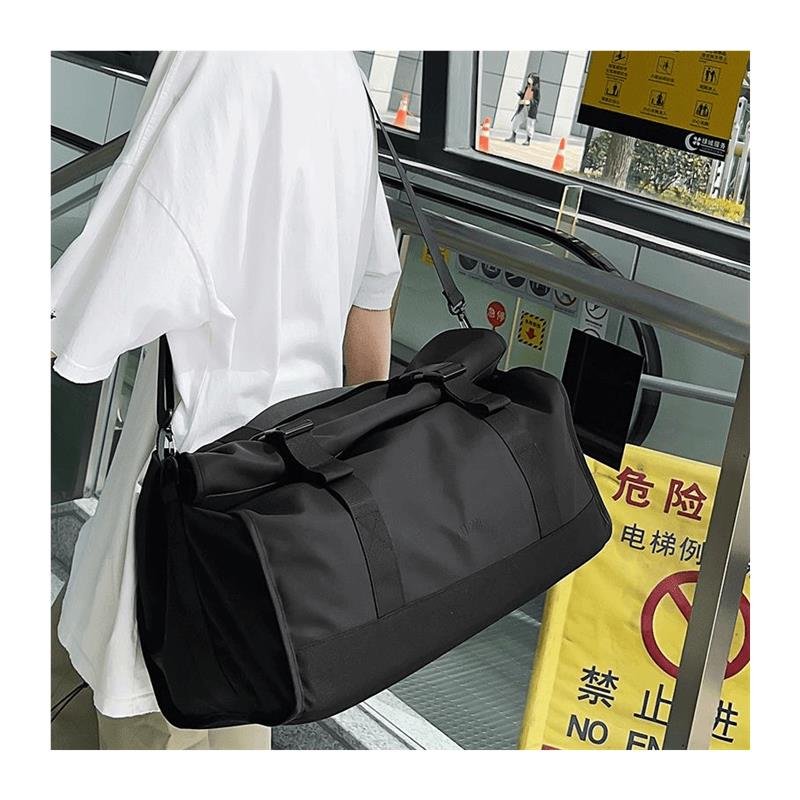 Bags with large capacity hand-packed clothes, light travel packs, sports packs, dry and wet separation training