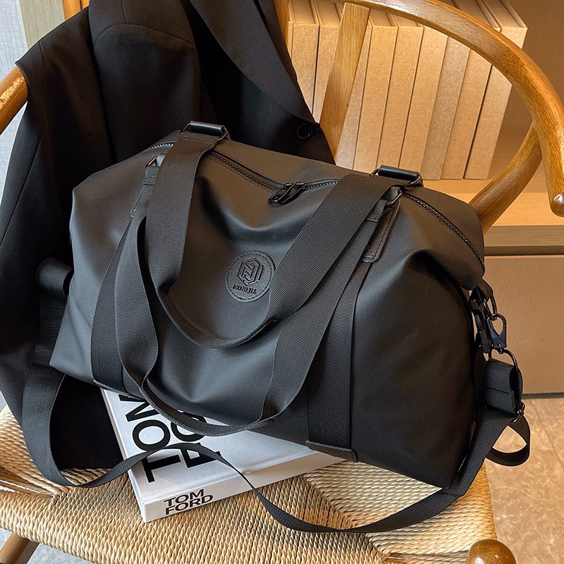 2024 new short-distance handbags, large capacity, cash bags, waterproof sports bags, male backpacks