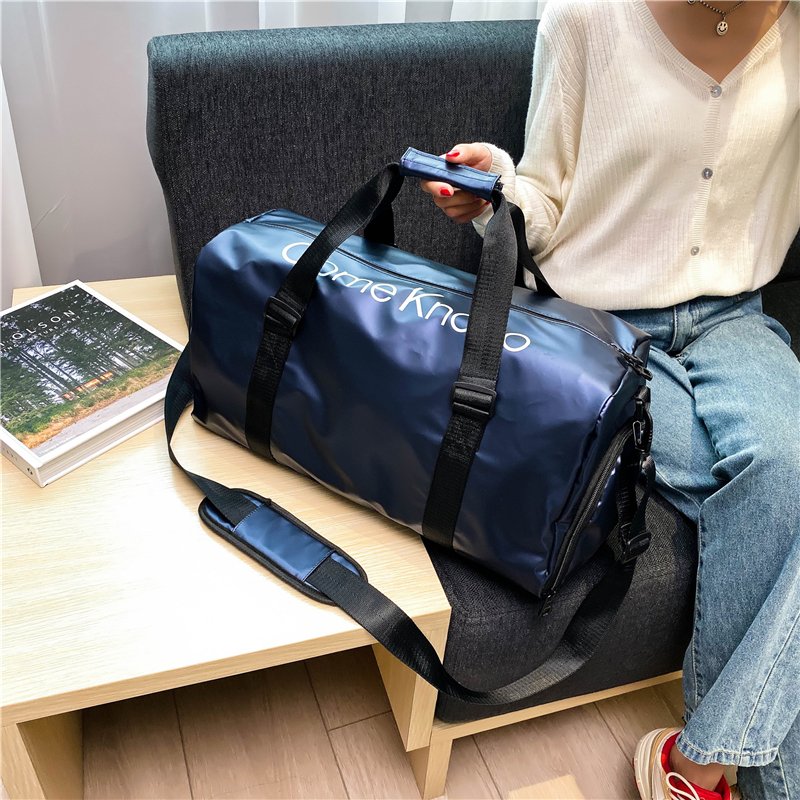 Gyms training swimming packs for men and women sports packs with a large capacity of dry and wet, separated hand-carved slop bag