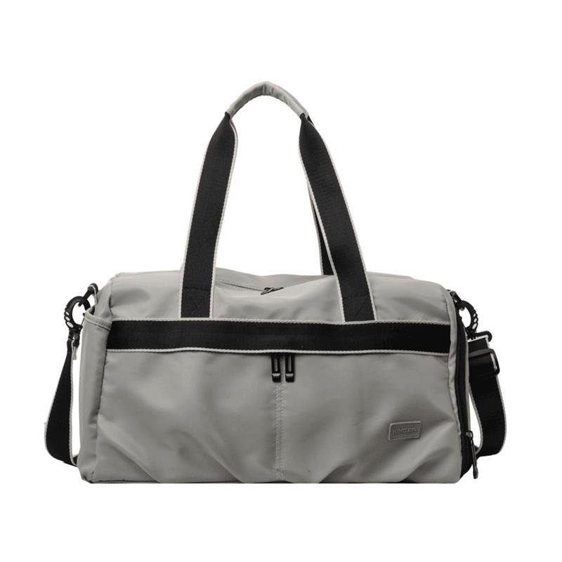 A new waterproof travel kit for a high-quality, dry and wet separation training kit for women