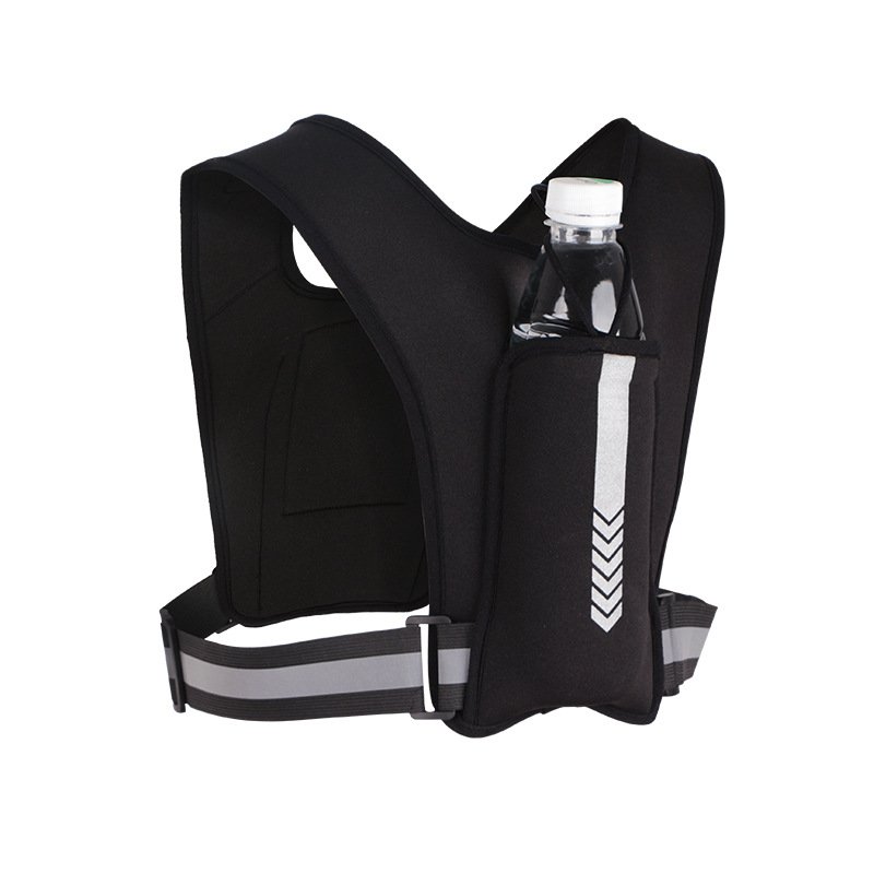 Men and women running back-to-back vests, with a body-working kettle and back packs of outdoor sports cell phones
