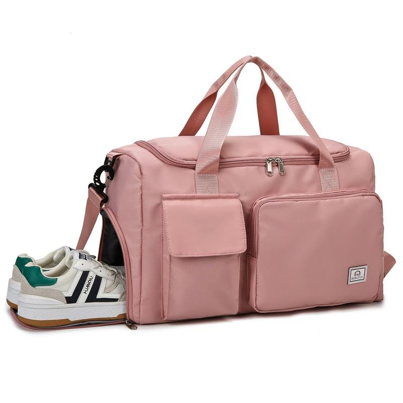 Gym kit for the dry and wet separation training campaign for men with hand-held travel kits with large slant bags