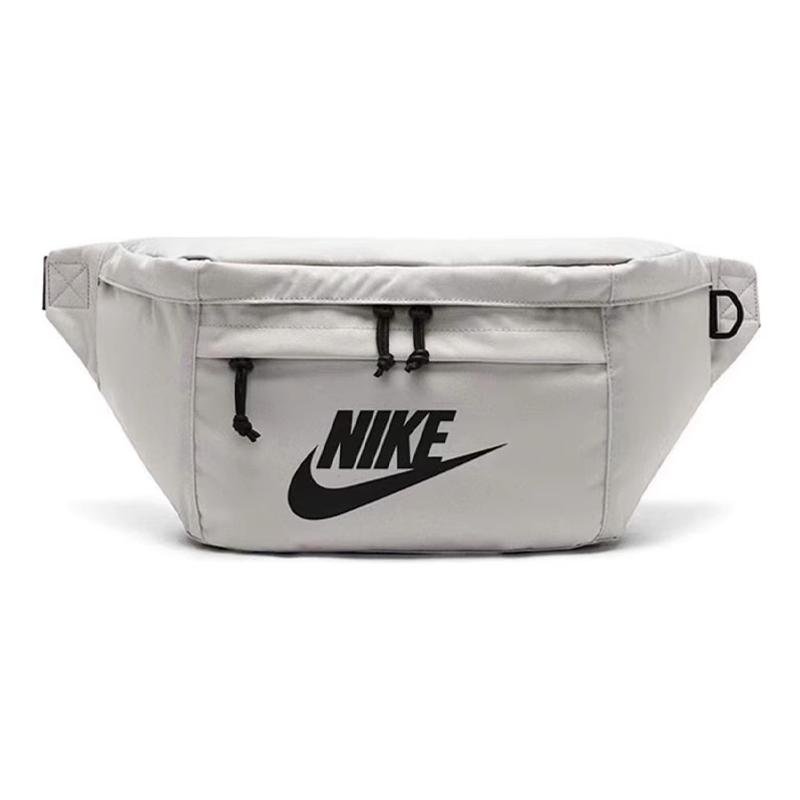 Nike Nikenik's one-size-fits-all gymnasium training kit for male and female pecs-bag students