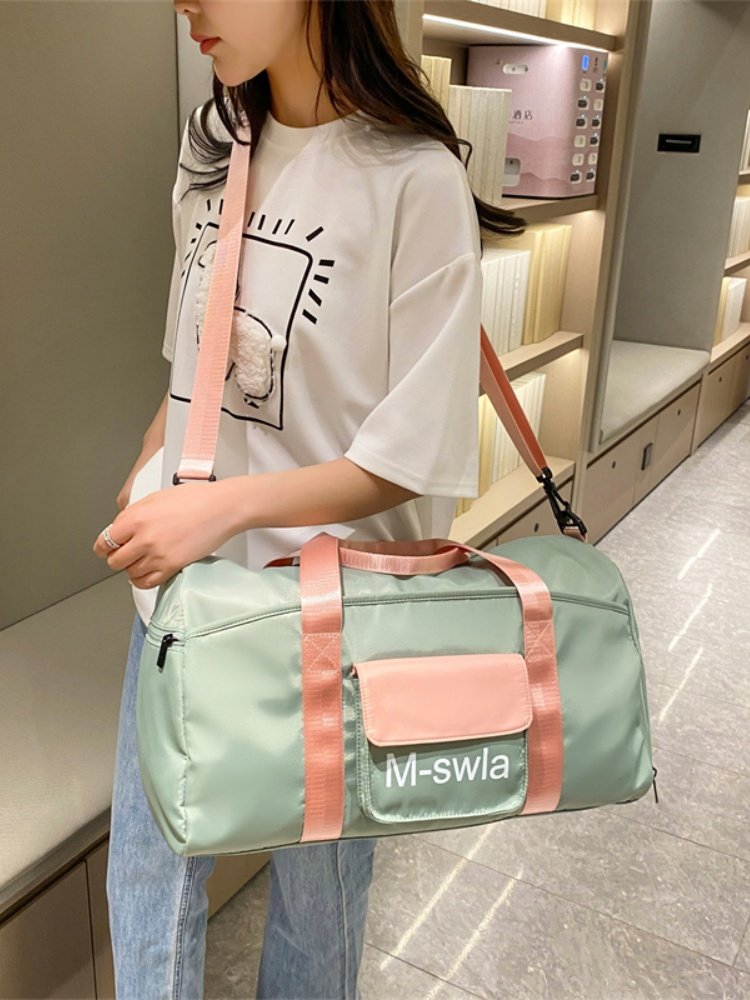 Gym kit for women in dry, wet and separate swimming campaigns, including a large-capacity short-distance bag for waterproof handbags