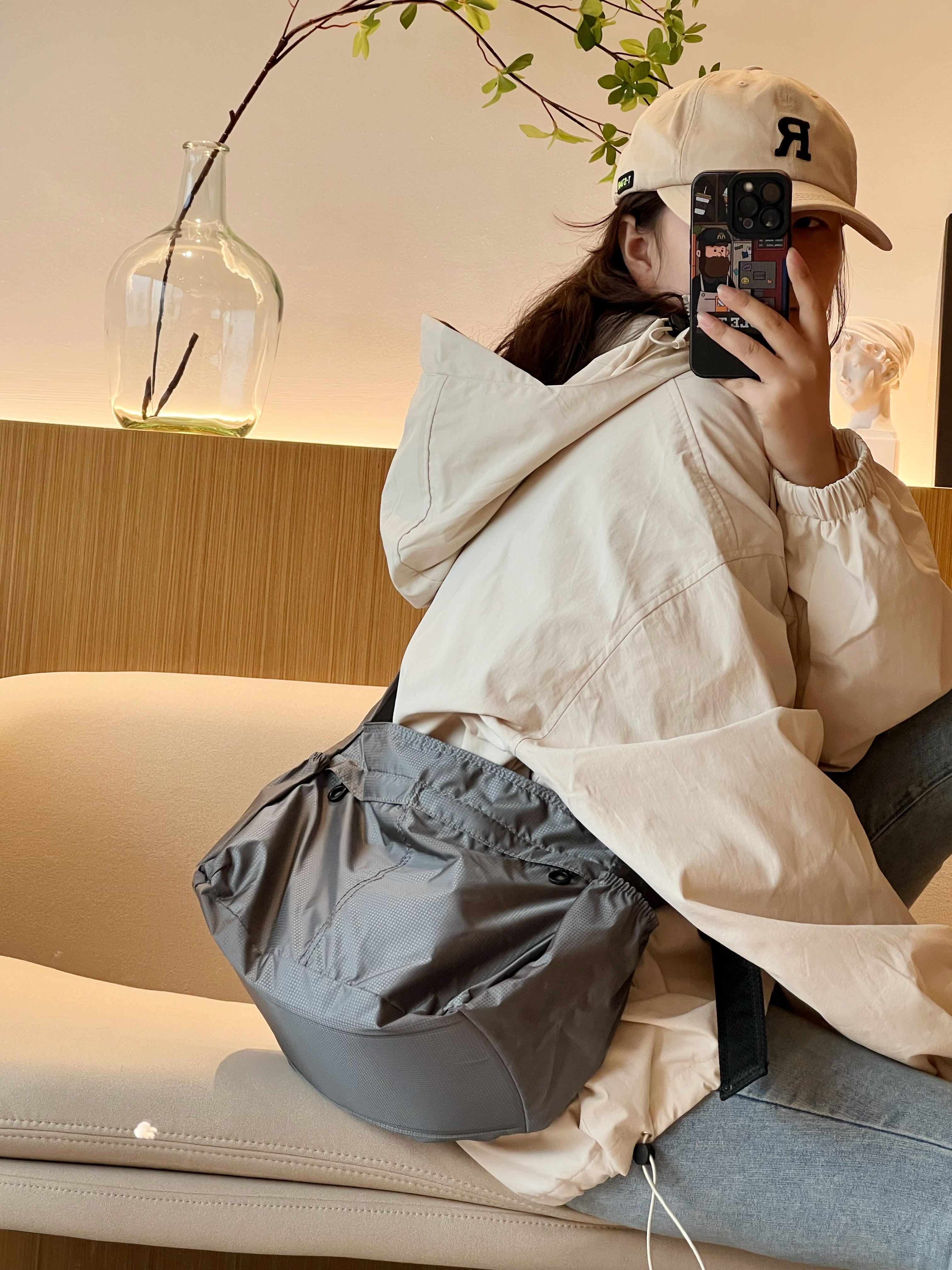 MY WATERPROOF OXFORD WITH A LARGE CAPACITY OF DUMPLINGS, AND A NEW ONE-SIZE-SIZE-FITS-ALL, LEISURE-DEFEATING, ONE-SHOULDER-PACK