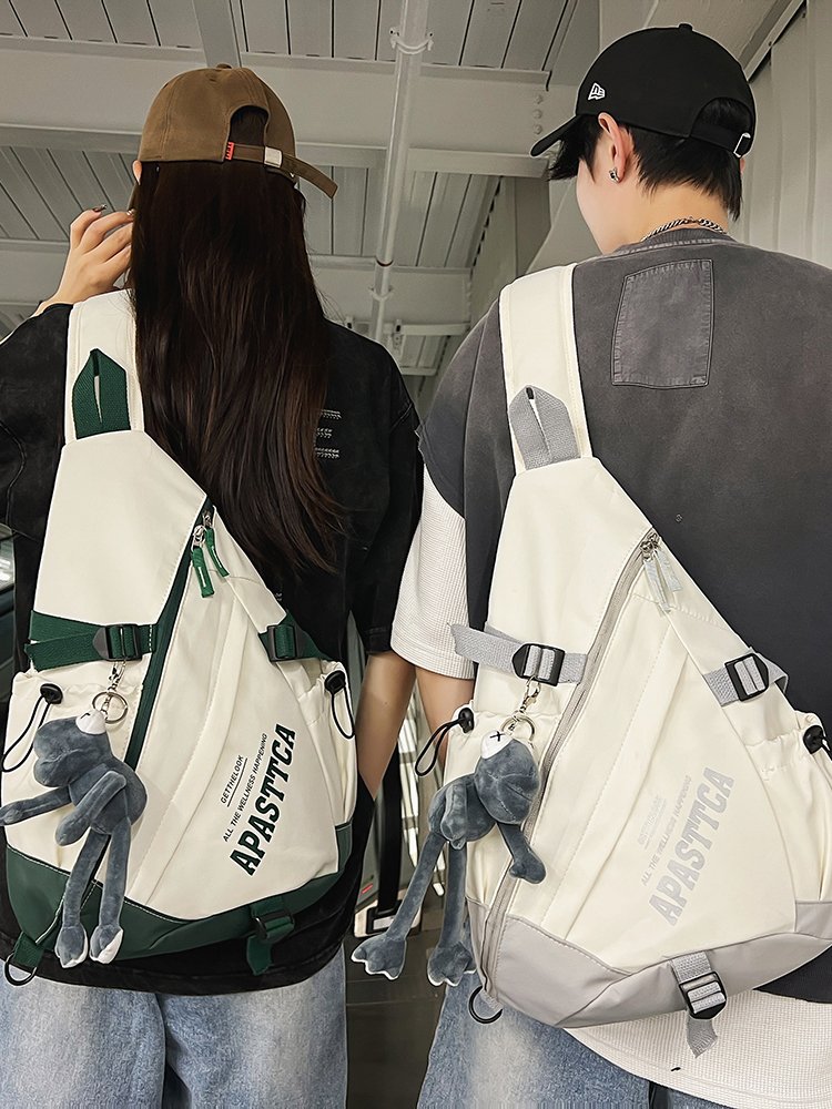 "Tide large-capacity pecs for women ' s sports, one-shouldered, man-on-a-carrying, 2024 new wind and wind-in packs."