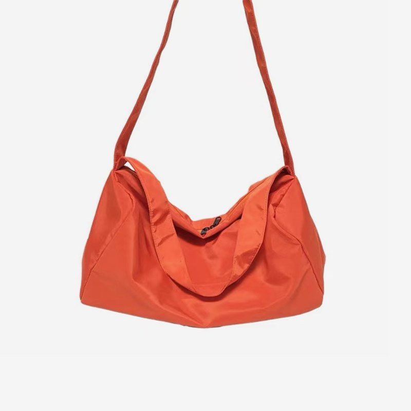 High-capacity gym packs, women's backpacks, slant trip packs for fashion yoga packs